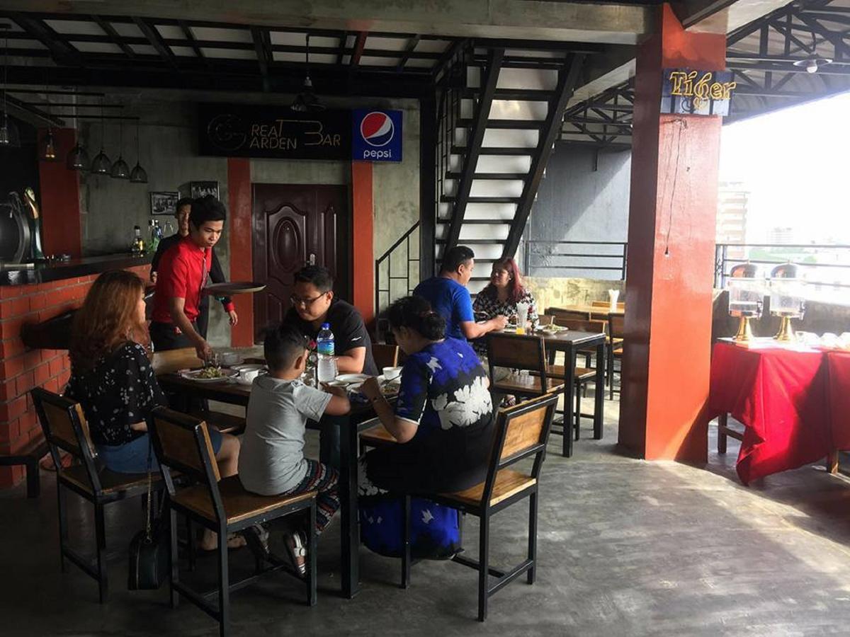 Lanmadaw Plaza Hotel China Town Янгон Экстерьер фото