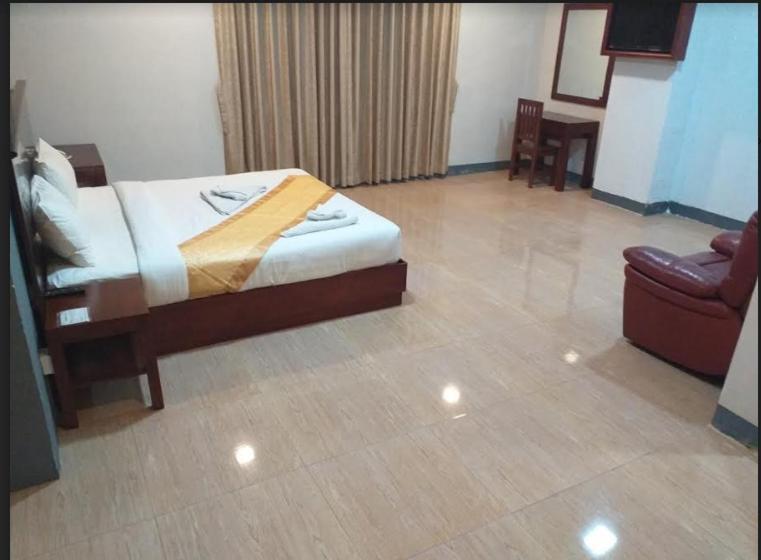 Lanmadaw Plaza Hotel China Town Янгон Экстерьер фото
