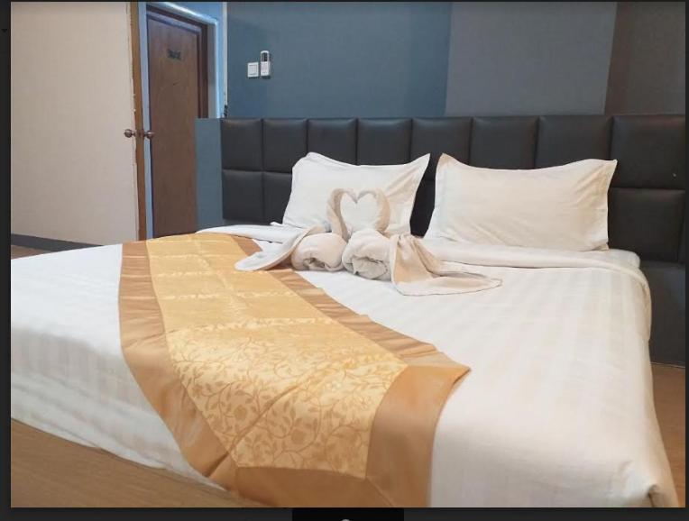 Lanmadaw Plaza Hotel China Town Янгон Экстерьер фото