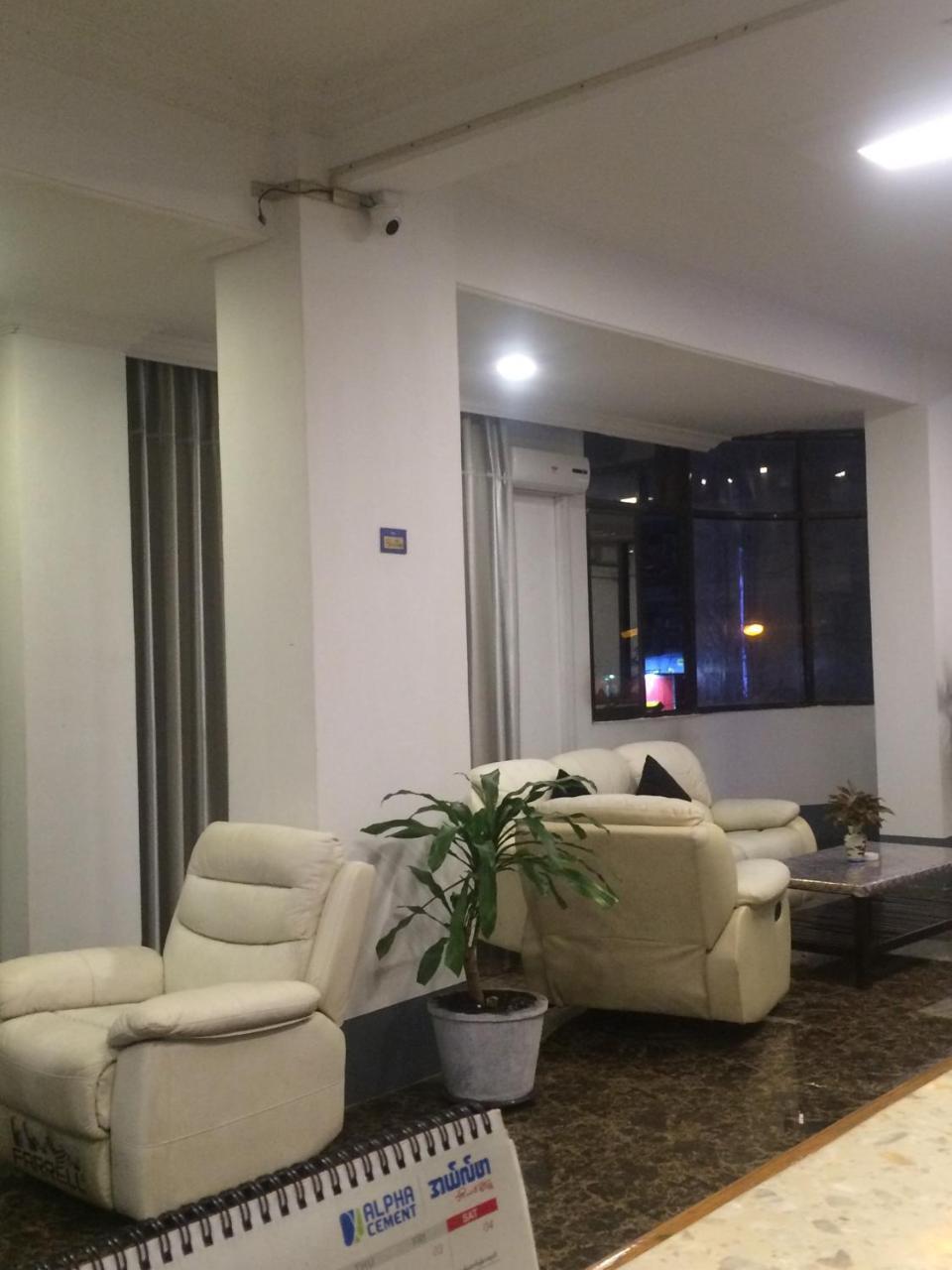 Lanmadaw Plaza Hotel China Town Янгон Экстерьер фото